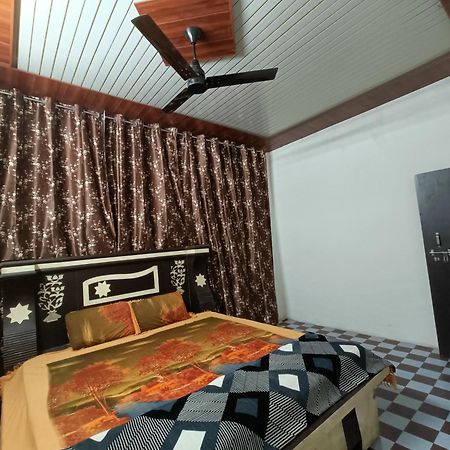 Keshav Narayan Home Stay Mathura Luaran gambar