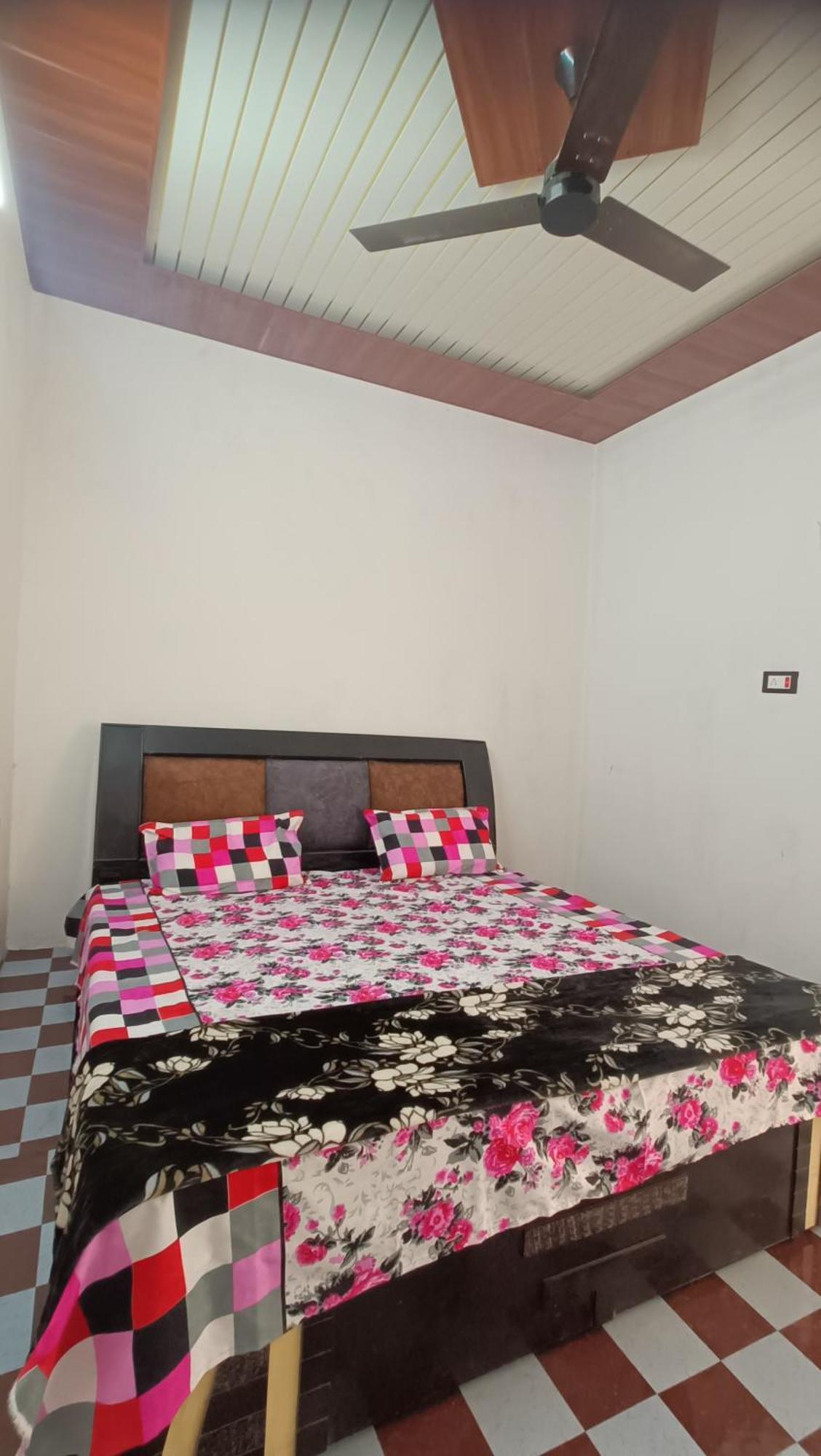 Keshav Narayan Home Stay Mathura Luaran gambar